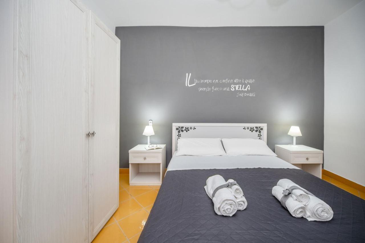 La Casa Del Pozzo Vecchio Bed & Breakfast Procida Bagian luar foto