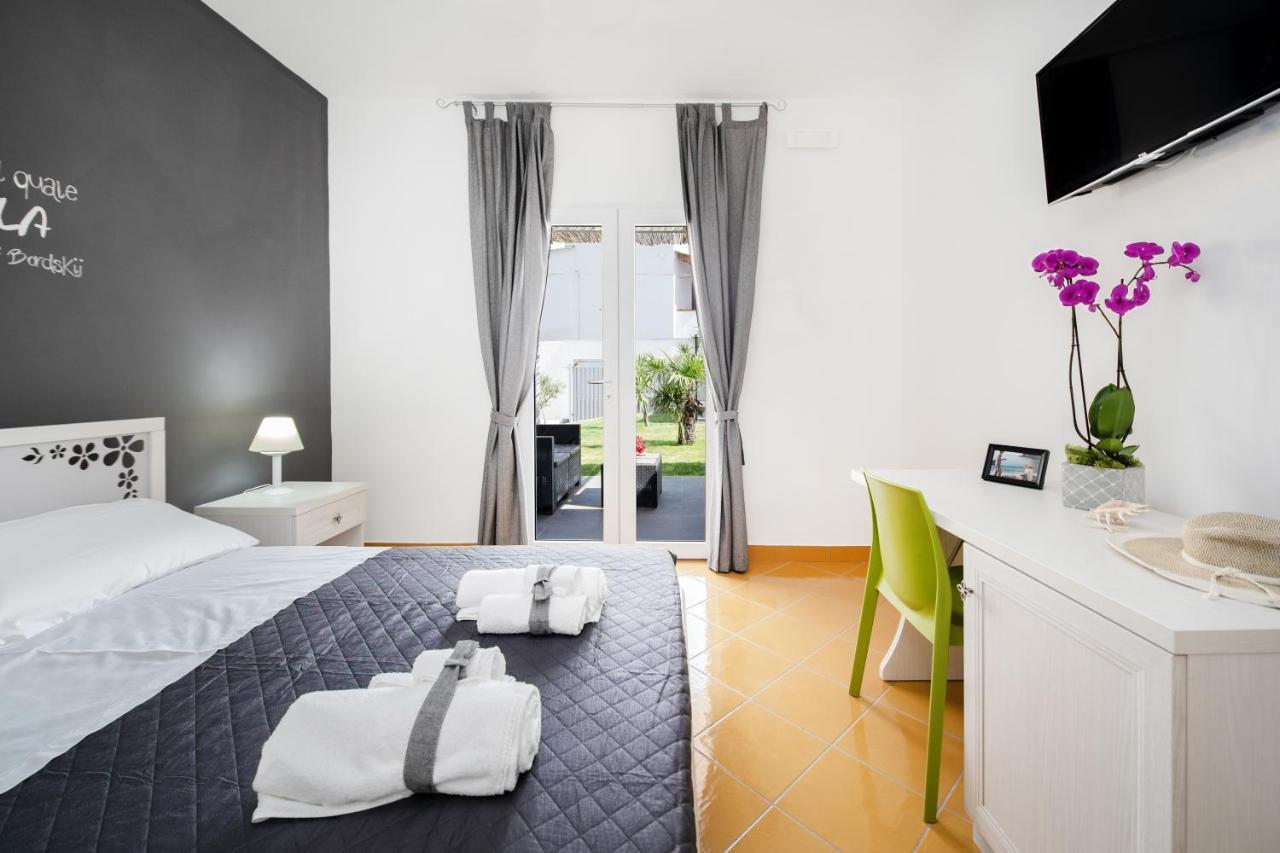La Casa Del Pozzo Vecchio Bed & Breakfast Procida Bagian luar foto