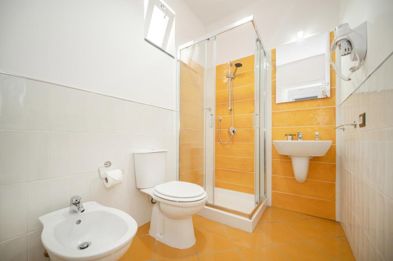 La Casa Del Pozzo Vecchio Bed & Breakfast Procida Bagian luar foto