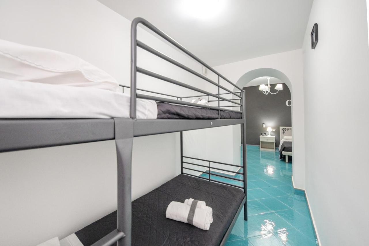 La Casa Del Pozzo Vecchio Bed & Breakfast Procida Bagian luar foto