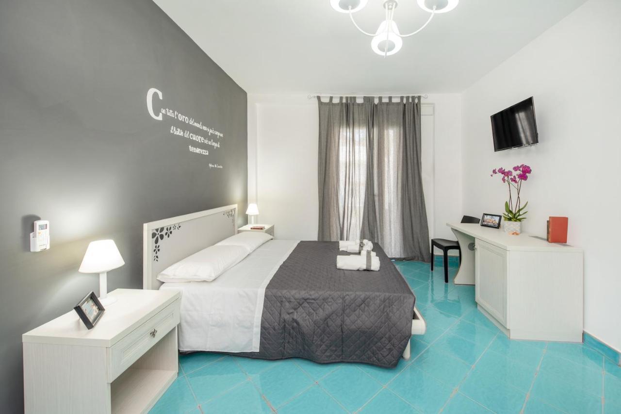 La Casa Del Pozzo Vecchio Bed & Breakfast Procida Bagian luar foto