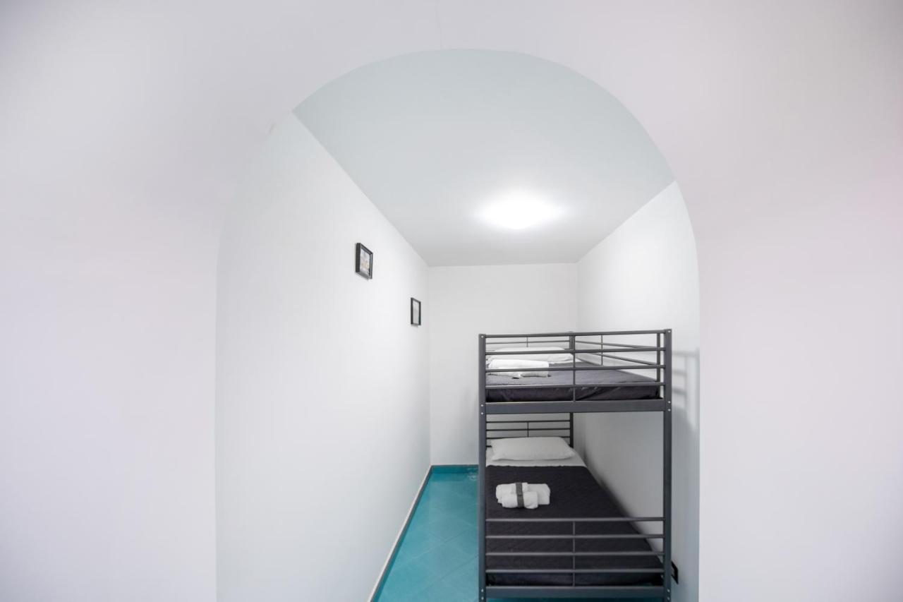 La Casa Del Pozzo Vecchio Bed & Breakfast Procida Bagian luar foto
