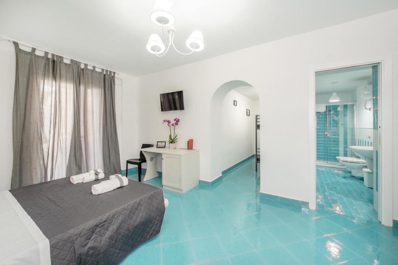 La Casa Del Pozzo Vecchio Bed & Breakfast Procida Bagian luar foto