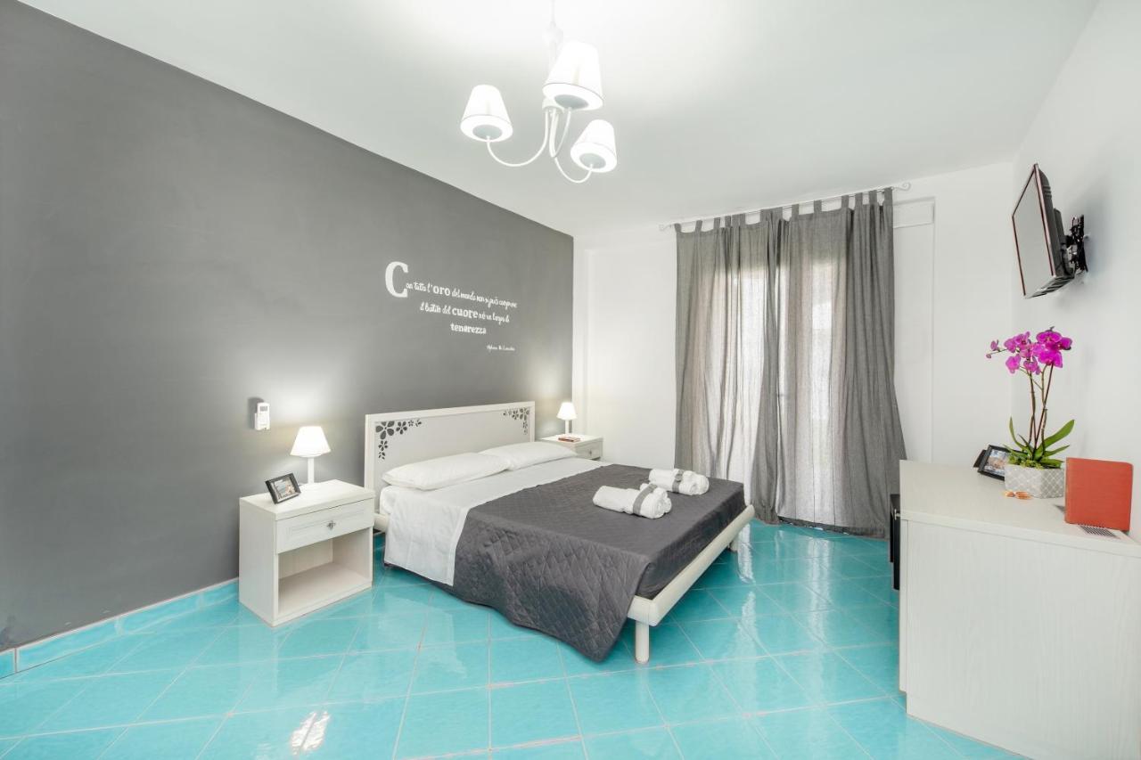 La Casa Del Pozzo Vecchio Bed & Breakfast Procida Bagian luar foto